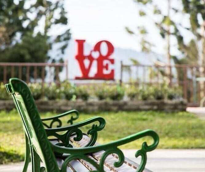 تختخواب و صبحانه Yushow Library Villa