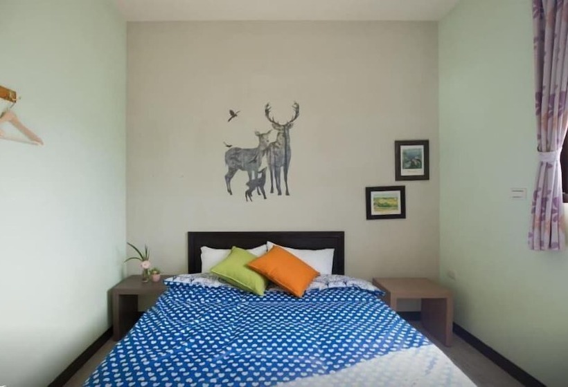 تختخواب و صبحانه Yushow Library Villa