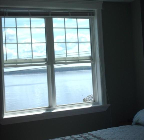 Dove House Bed & Breakfast Harbourside