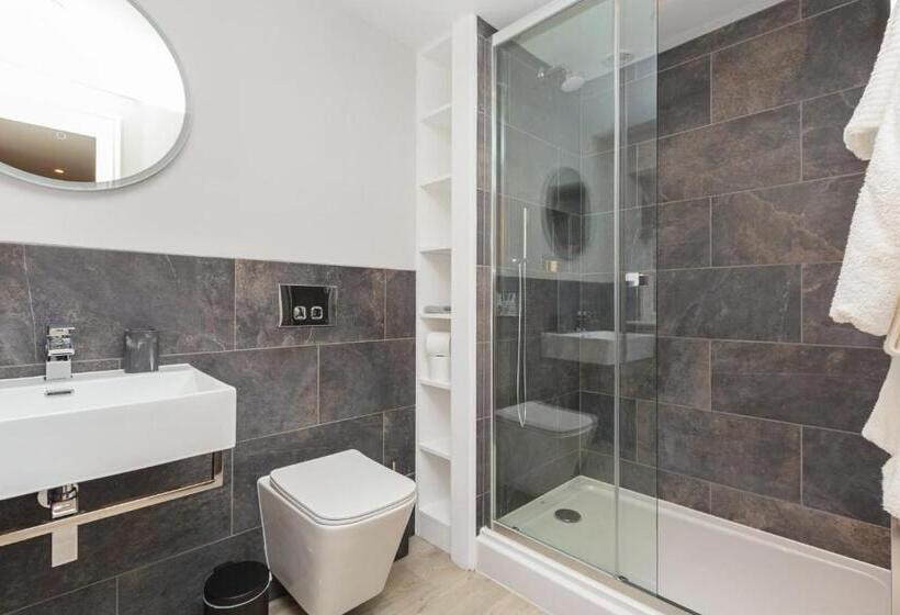 فندق فئة نجمة واحدة The Royal