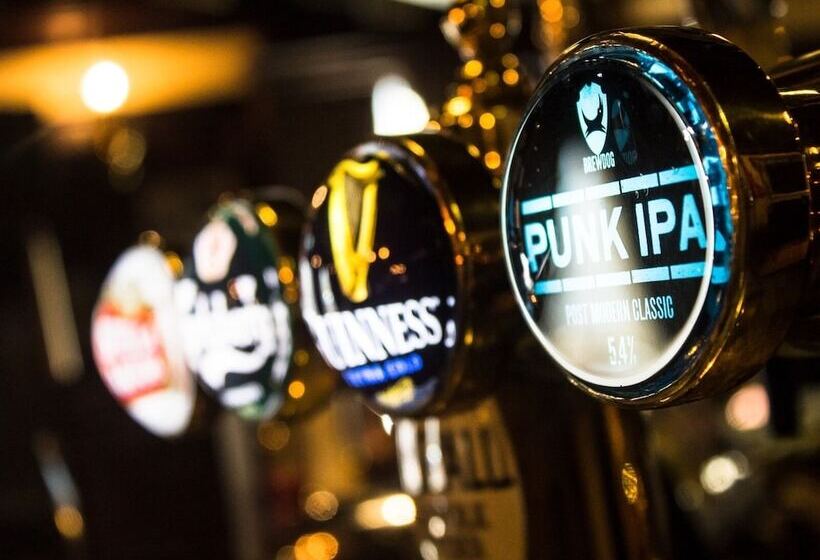 مسافرخانه The Ship