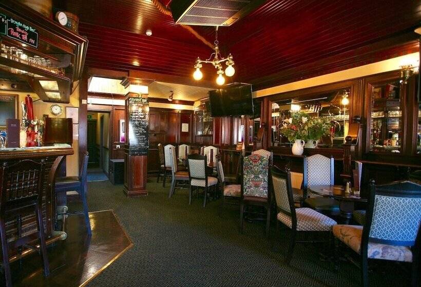 مسافرخانه The Ship