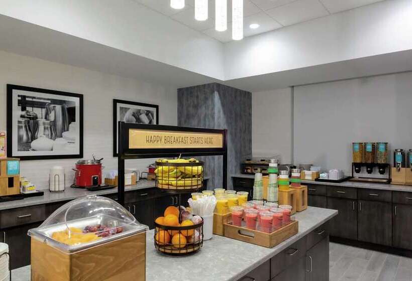 Отель Hampton Inn Dunedin