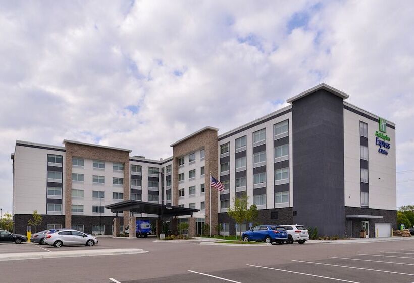هتل Holiday Inn Express & Suites   Mall Of America   Msp Airport, An Ihg