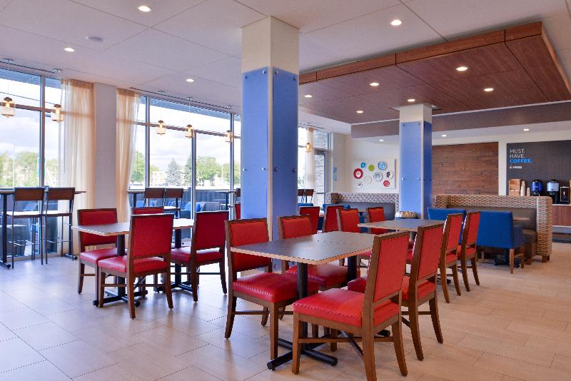 هتل Holiday Inn Express & Suites   Mall Of America   Msp Airport, An Ihg