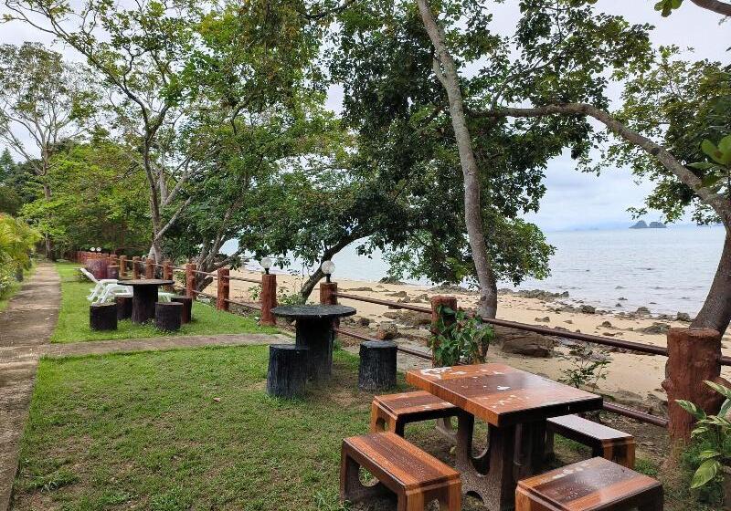 هتل Sunrise Beach Koh Yao Resort