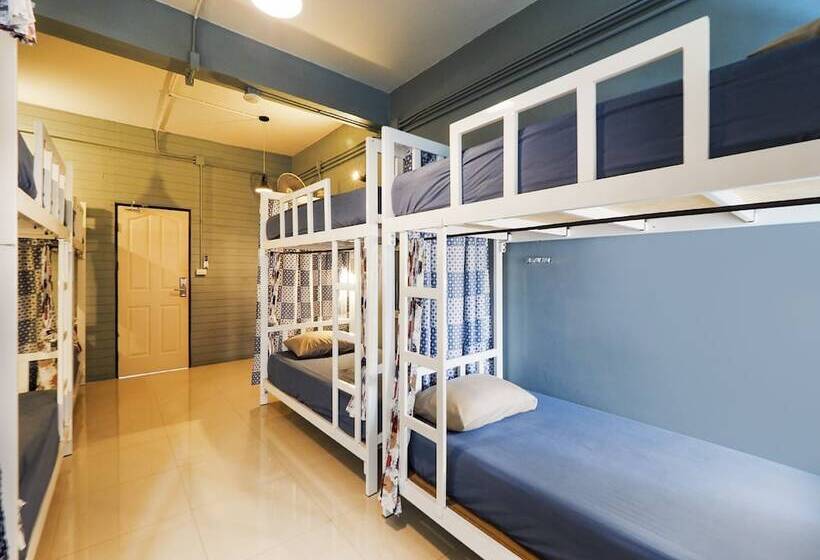 Nakara Hostel Ayutthaya