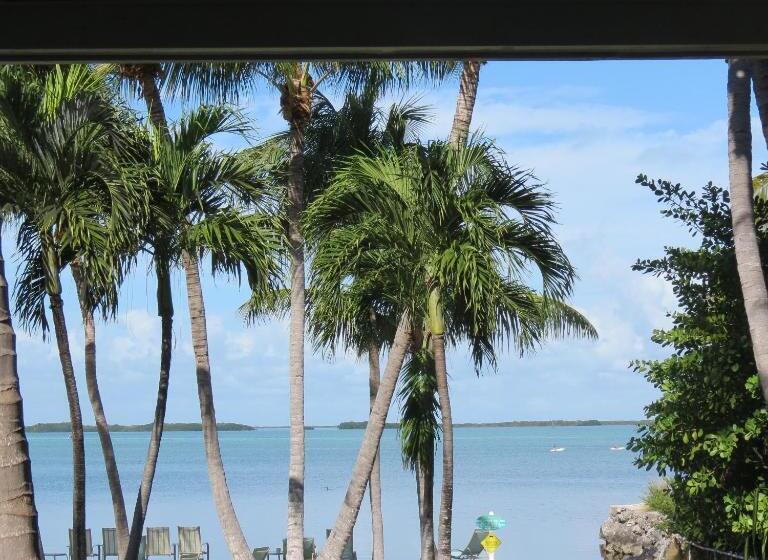 Пансион Coconut Bay Resort   Key Largo