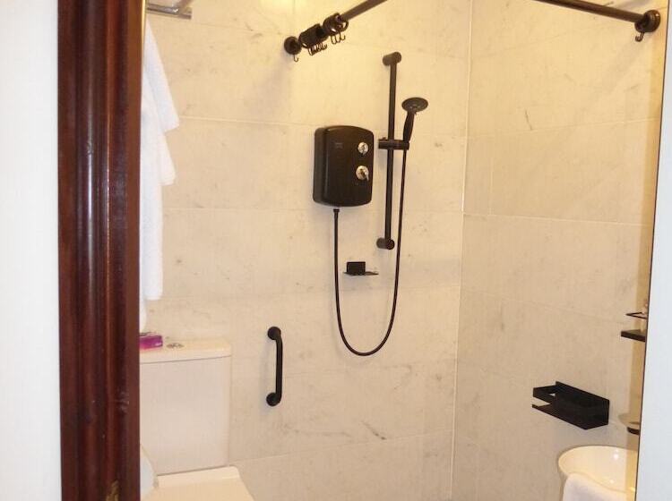 Пансион The Firs Guesthouse