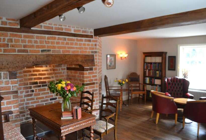 The Nags Head Inn