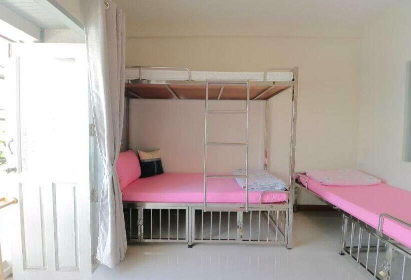 Saen Sabai Hostel