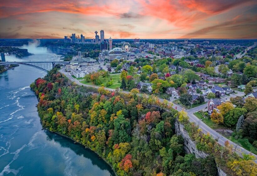 تختخواب و صبحانه Niagara Grandview Boutique