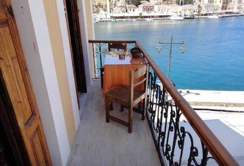 Captain's Suites
