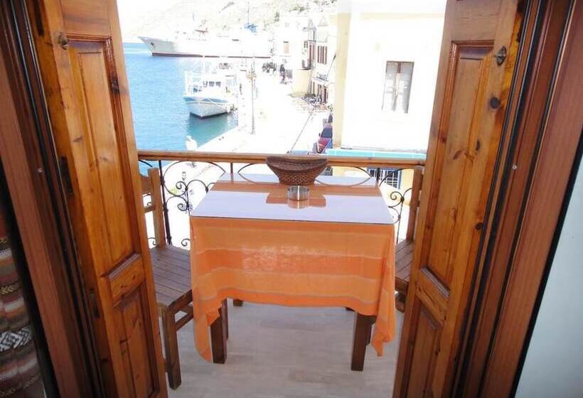 Captain's Suites