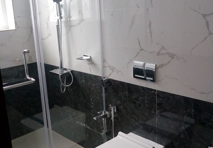 Grand Signature Hotel & Spa