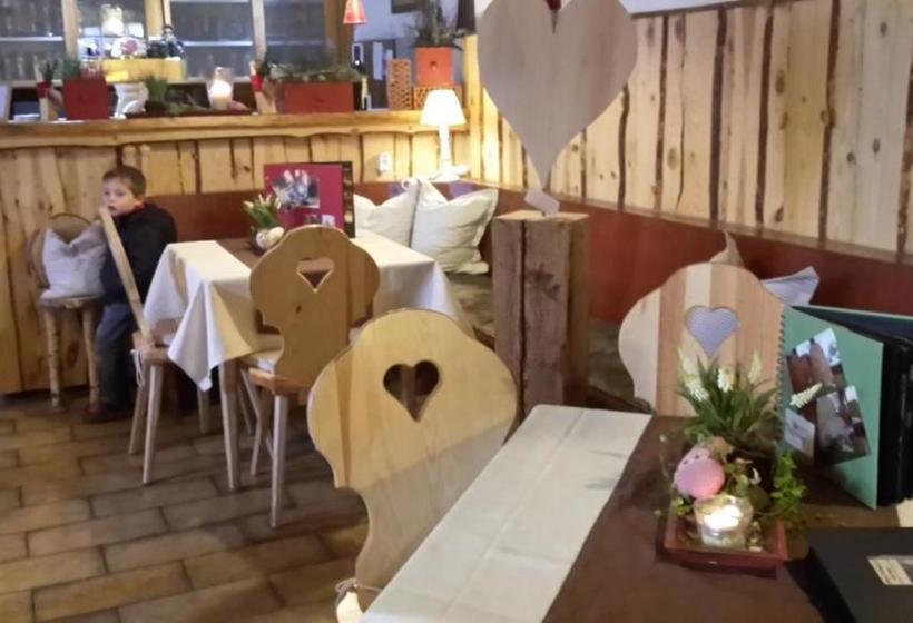 簡易ホテル Gasthaus Dollinger