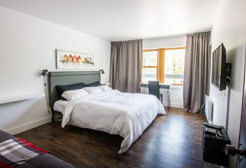 هتل Comme Chez Soi Restaurant & Auberge