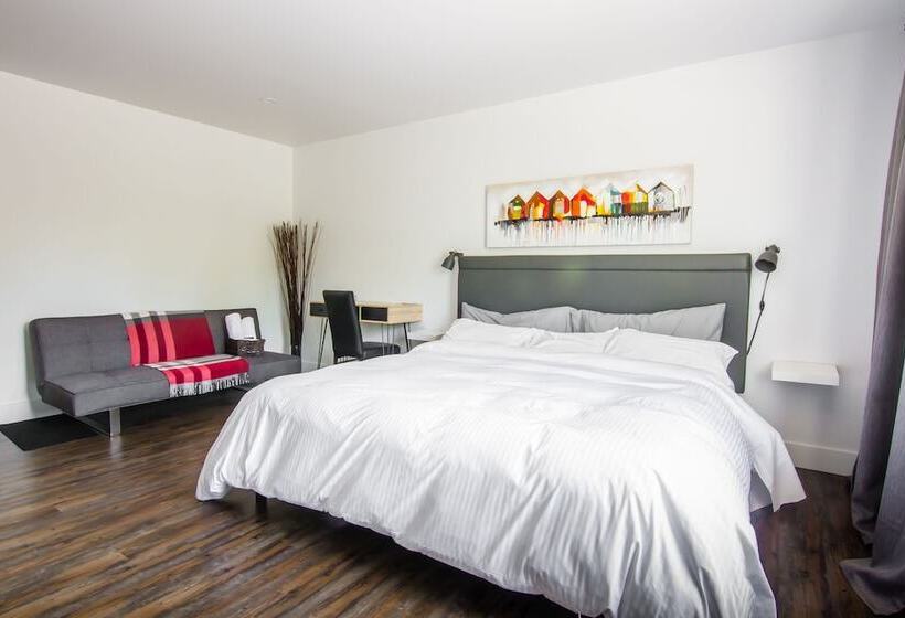 هتل Comme Chez Soi Restaurant & Auberge