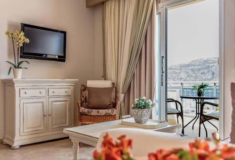 هتل Astron Princess