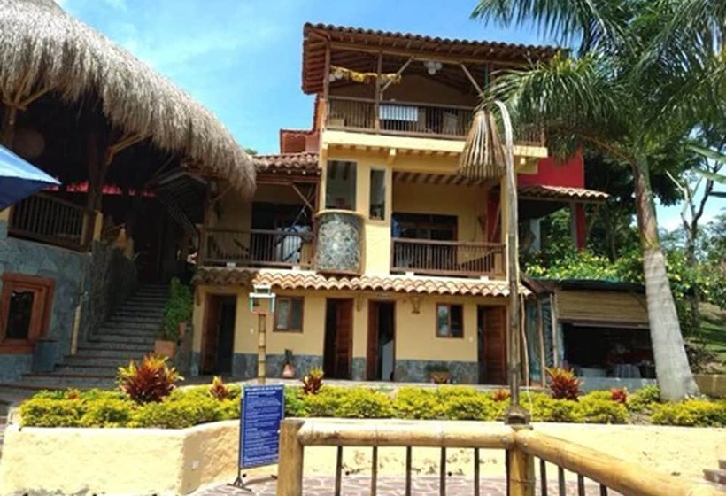 هتل Boutique La Casa Que Canta