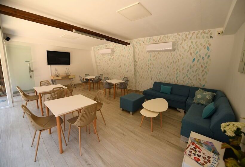 هتل Imagine Beach