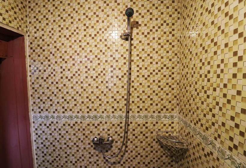 پانسیون Tuk Tuk Timbul Bungalows