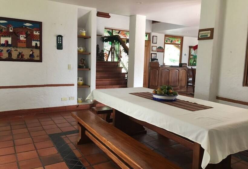 تختخواب و صبحانه Finca Hotel Santana