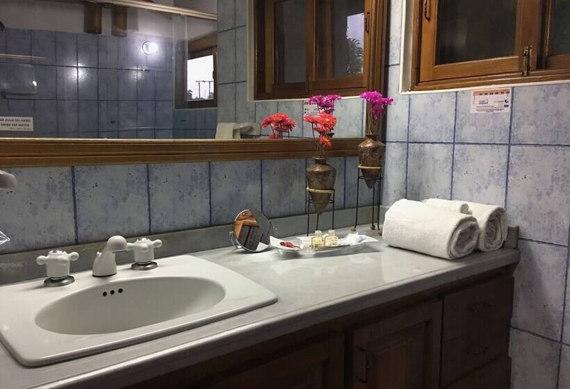 تختخواب و صبحانه Finca Hotel Santana