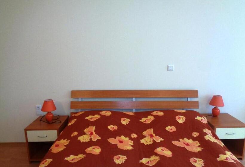 Eagle Rock Holiday Apartments