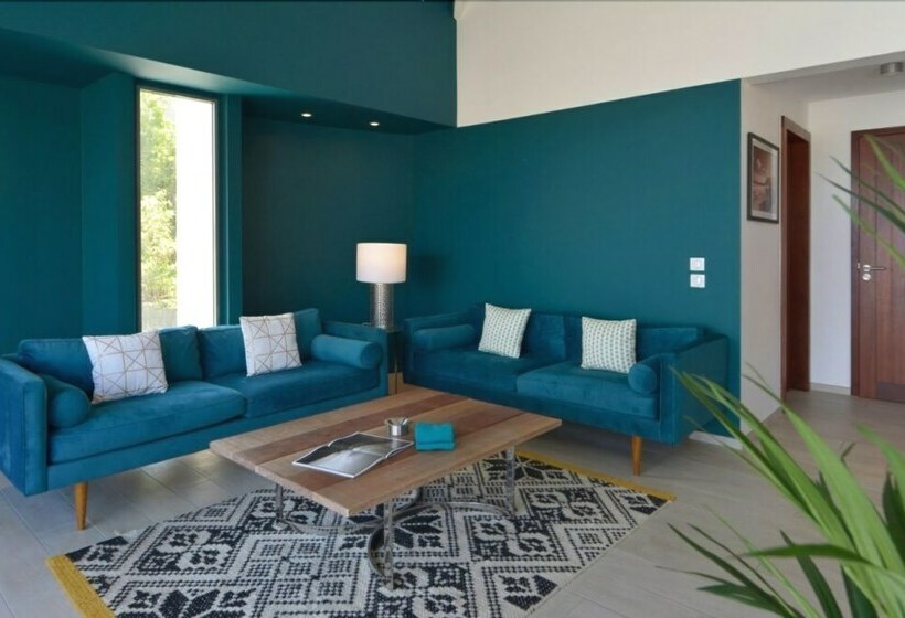 Ocean Touch Villa In Flammands