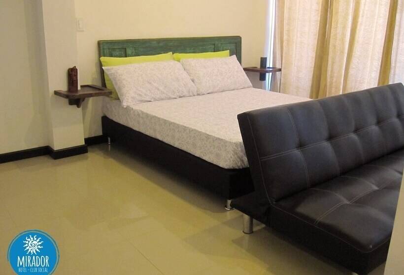 هاستل Tnt Mirador