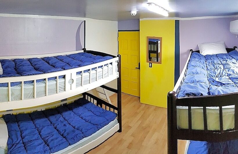 Пансион Santiago Guesthouse Seongsan Hostel