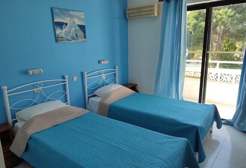 ホテル Dolphin Apartments