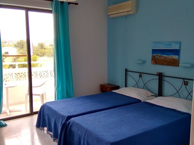 ホテル Dolphin Apartments