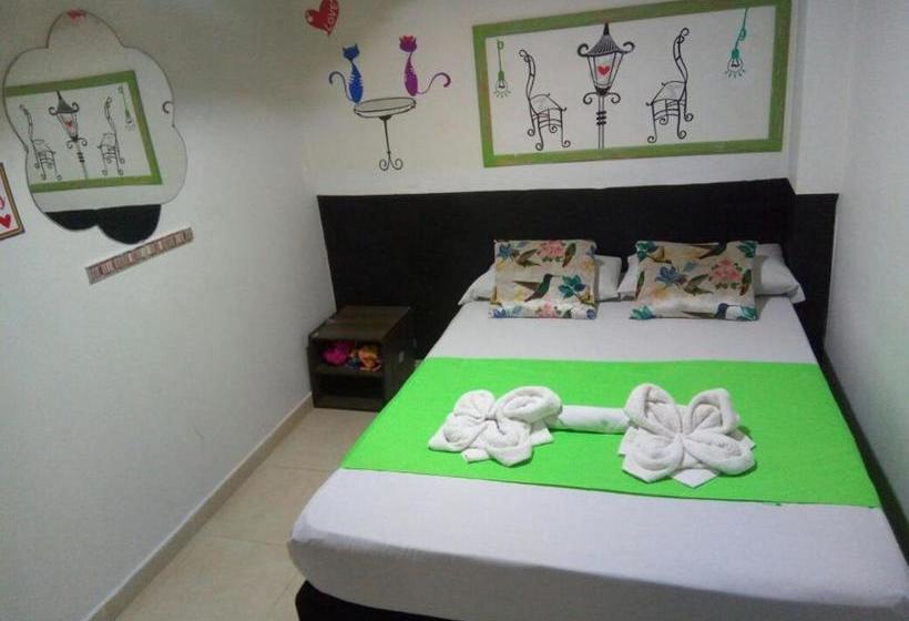 هتل El Amanercer Parque Del Agua Residencia Muy Central