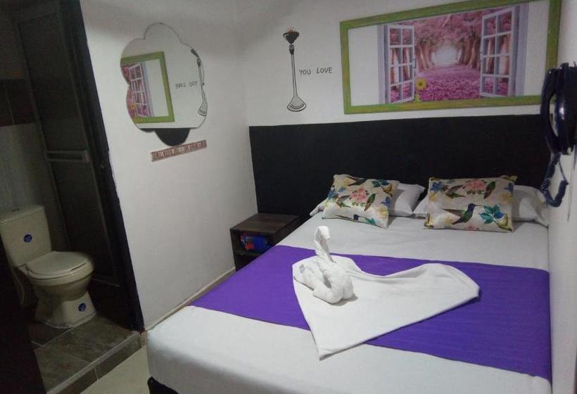 هتل El Amanercer Parque Del Agua Residencia Muy Central