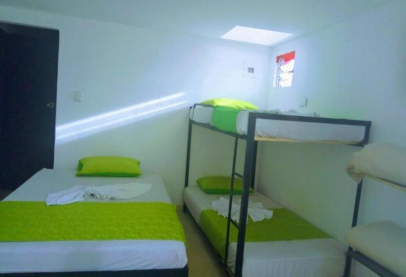 هتل El Amanercer Parque Del Agua Residencia Muy Central