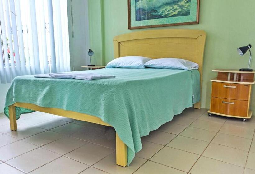 هتل Oceanic Lodge