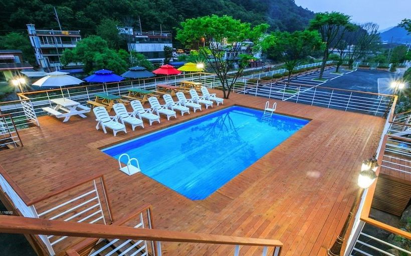 River Spa Pension