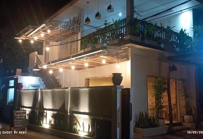 مبيت وإفطار Lavella Villas Kuta Lombok