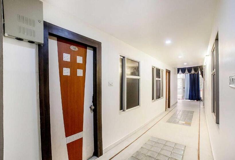 هتل Shri Sai Residency