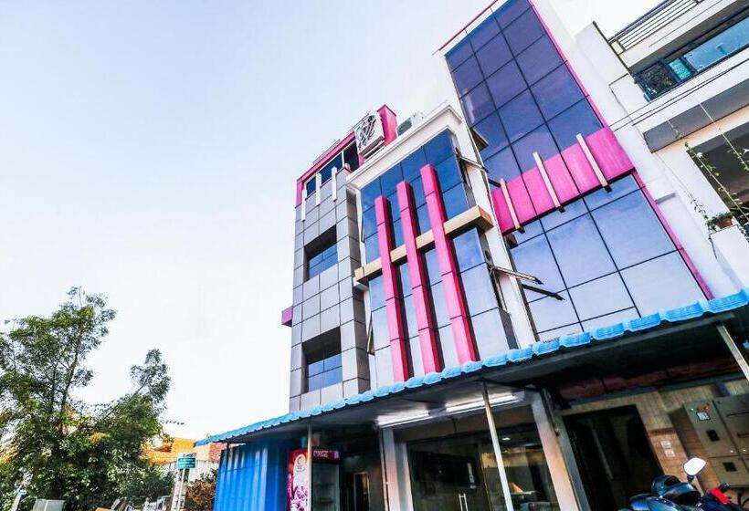 هتل Shri Sai Residency