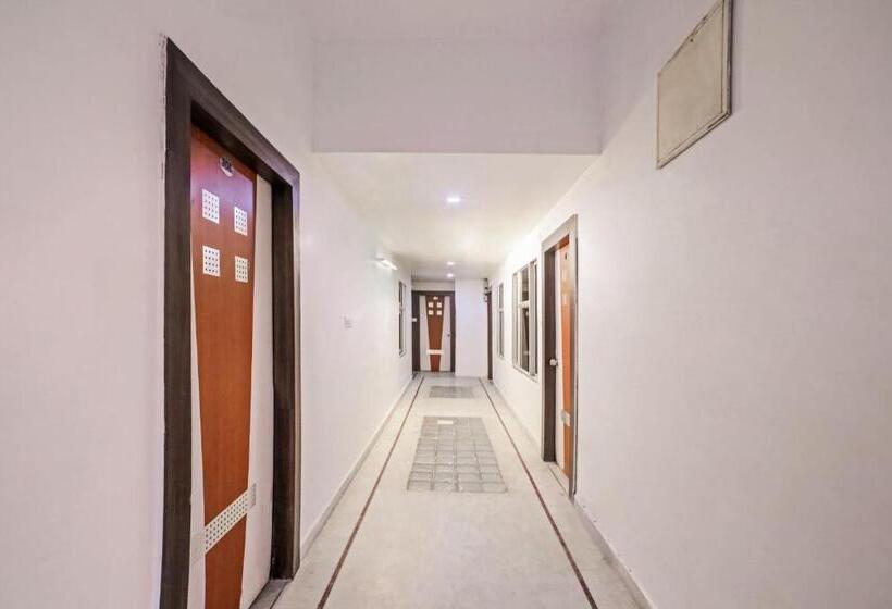 هتل Shri Sai Residency