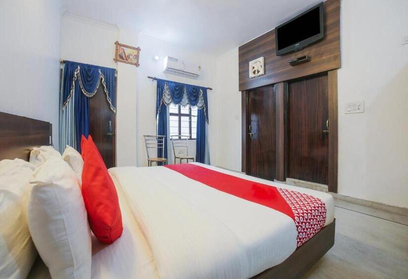 هتل Shri Sai Residency