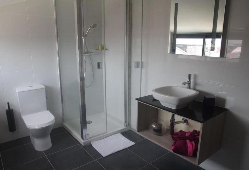 هتل Hôtel Des Amandiers