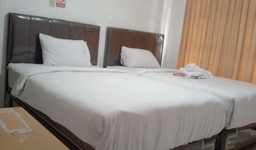 هتل Pandu Lakeside  Tuktuk