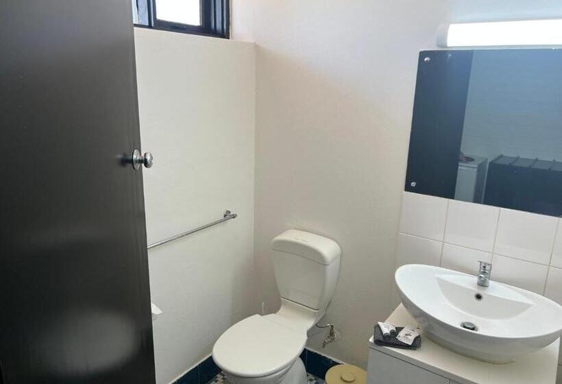 모텔 Jumbuck Motor Inn   Pool   Pet Friendly Section   King Beds