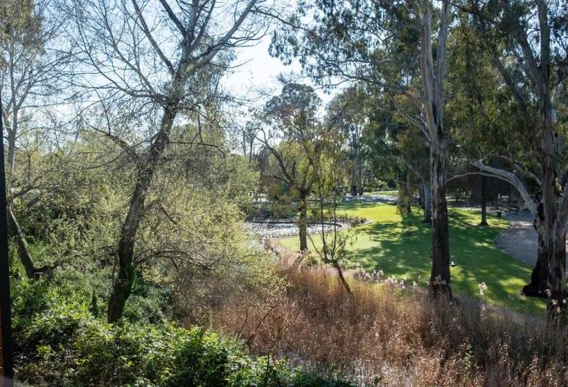 מוטל Parkview Motor Inn And Apartments