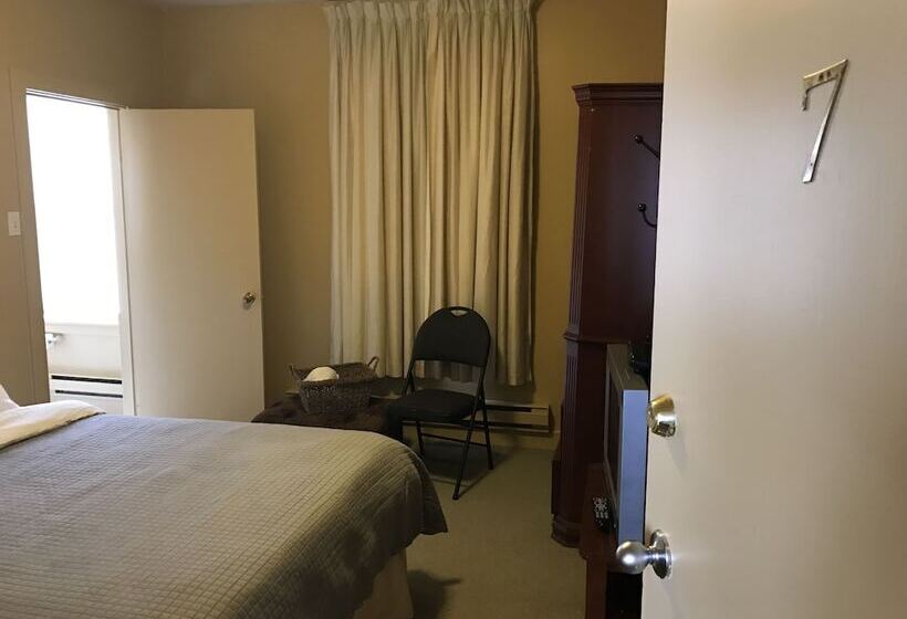 پانسیون Bond Guest House
