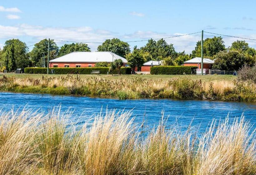 فندق Riverview At Ross